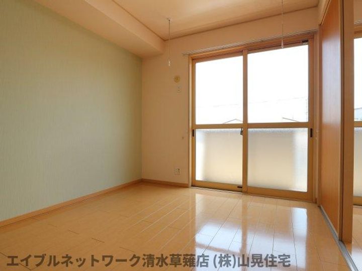 静岡県静岡市清水区長崎(アパート)の賃貸物件202の居間