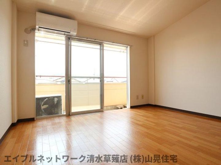 静岡県静岡市清水区長崎南町(マンション)の賃貸物件304の居間