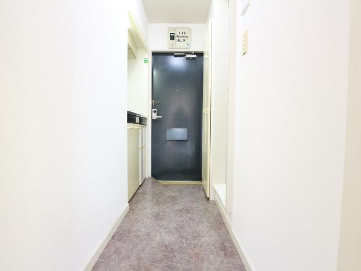 静岡県静岡市清水区七ツ新屋1丁目(アパート)の賃貸物件203の玄関