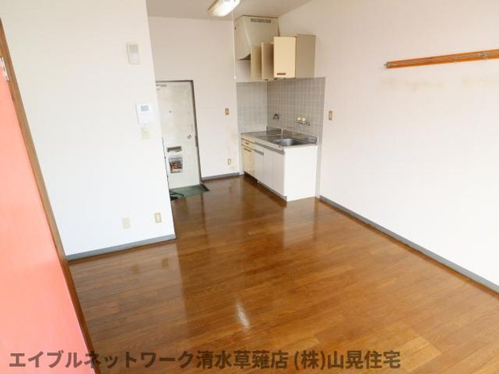 静岡県静岡市清水区七ツ新屋1丁目(アパート)の賃貸物件201の居間