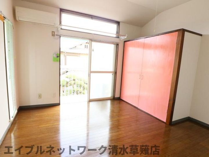 静岡県静岡市清水区七ツ新屋1丁目(アパート)の賃貸物件204の居間