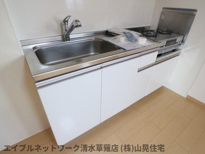 静岡県静岡市清水区半左衛門新田(アパート)の賃貸物件202のキッチン