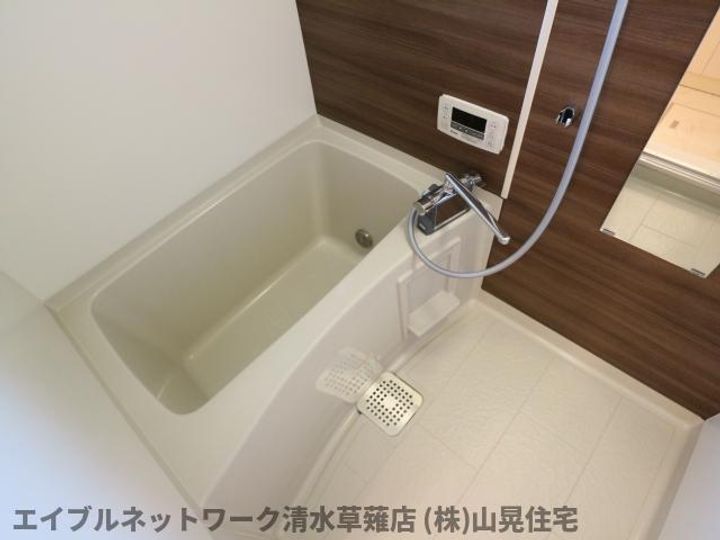 静岡県静岡市清水区半左衛門新田(アパート)の賃貸物件202の風呂