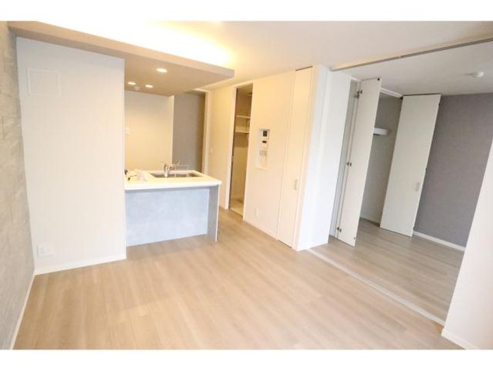 奈良県奈良市大宮町6丁目(マンション)の賃貸物件の居間