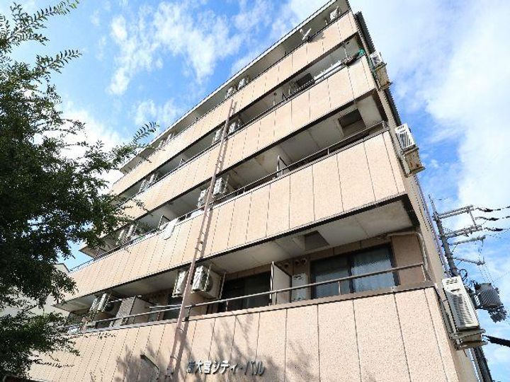奈良県奈良市法蓮町(マンション)の賃貸物件の外観