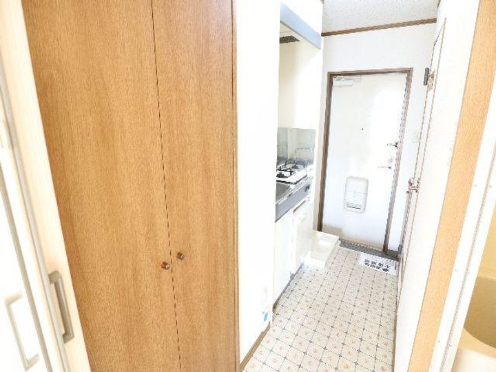 奈良県奈良市法蓮町(マンション)の賃貸物件の玄関