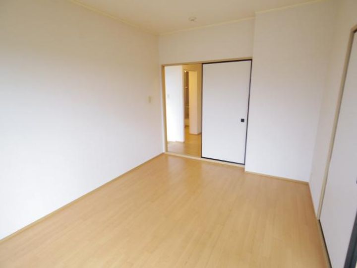 グレース加茂の居間