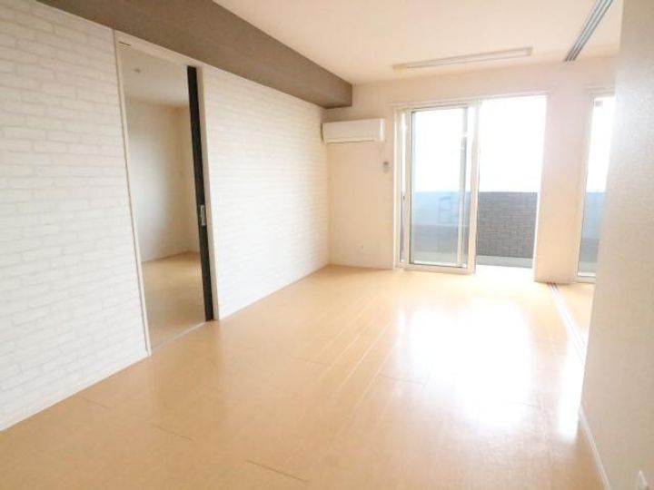 奈良県奈良市大安寺7丁目(アパート)の賃貸物件の居間