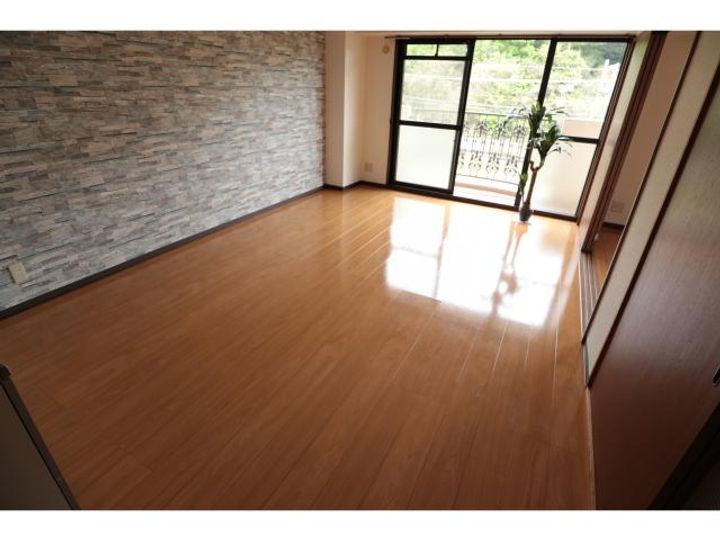 奈良県香芝市関屋(マンション)の賃貸物件402の居間