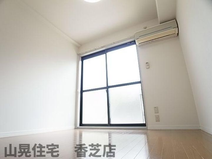 奈良県香芝市上中(テラスハウス)の賃貸物件107の居間