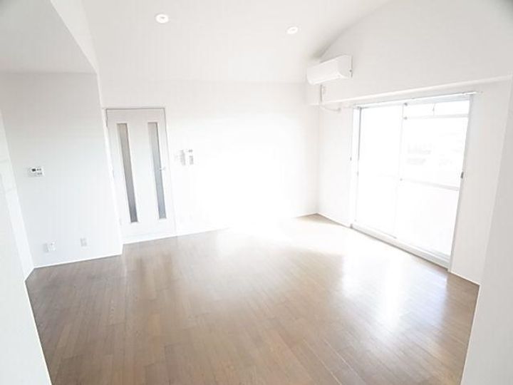 奈良県香芝市畑3丁目(マンション)の賃貸物件406の居間