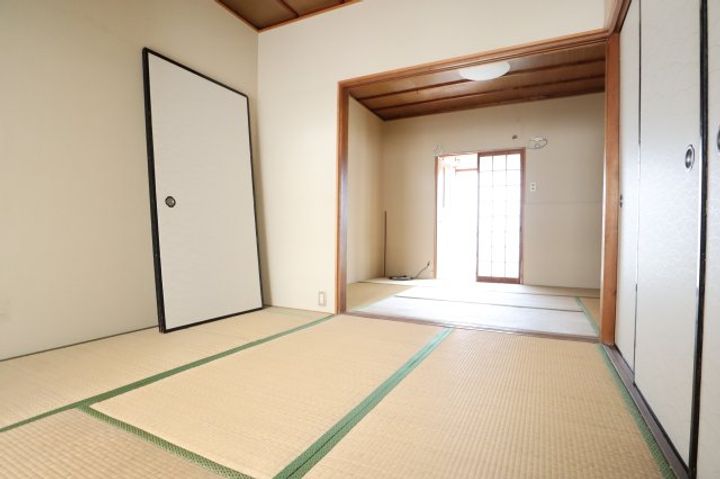 奈良県香芝市狐井(テラスハウス)の賃貸物件E5の居間