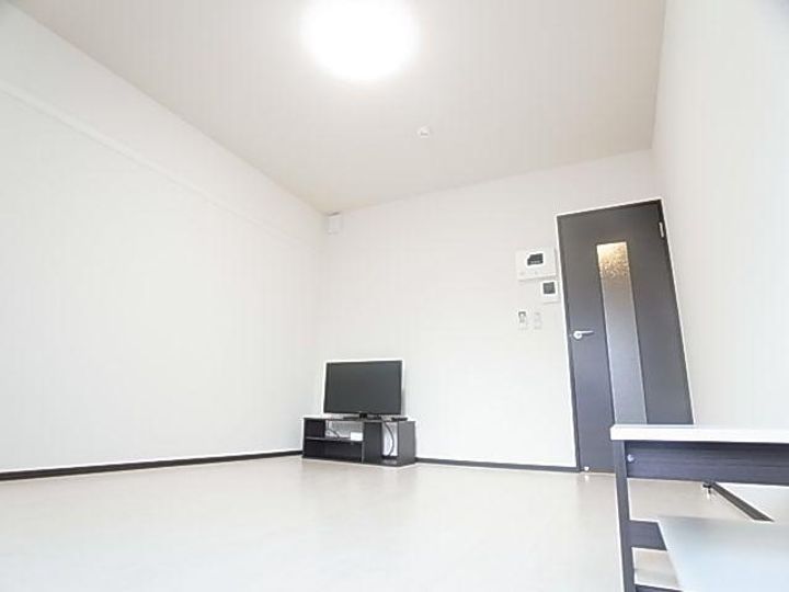 奈良県香芝市五位堂4丁目(アパート)の賃貸物件201の居間