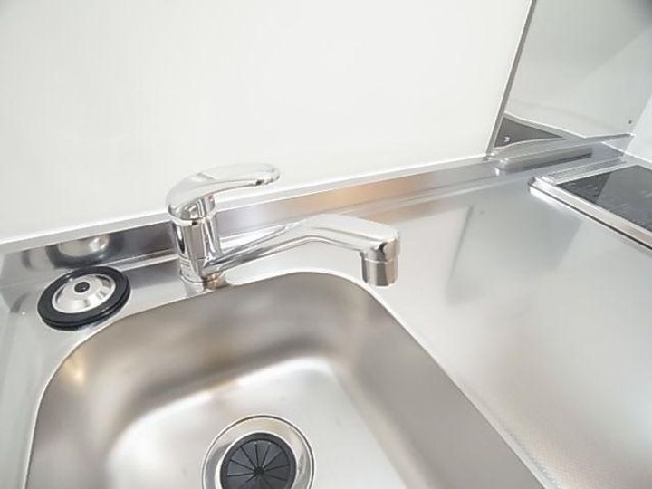 奈良県香芝市五位堂4丁目(アパート)の賃貸物件201のキッチン