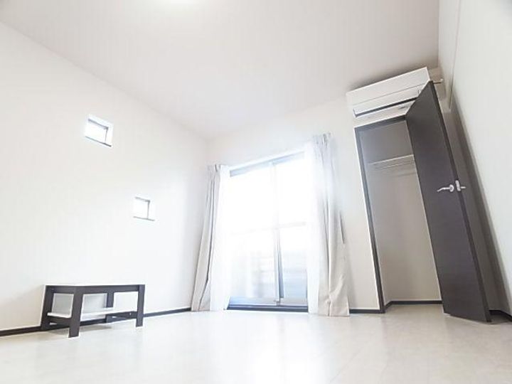 奈良県香芝市五位堂4丁目(アパート)の賃貸物件201の居間