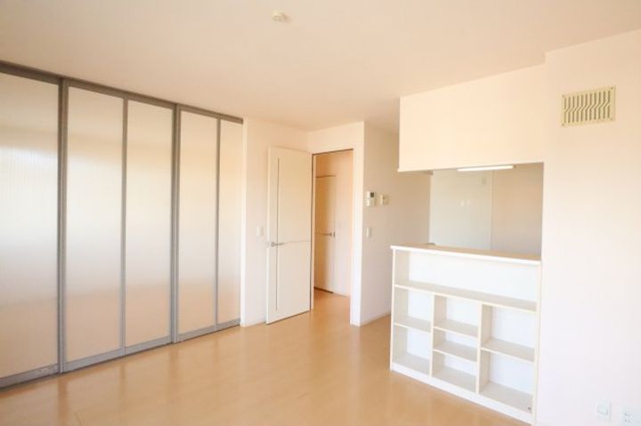 奈良県香芝市西真美1丁目(アパート)の賃貸物件201の居間