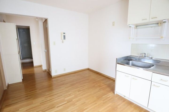 奈良県香芝市下田西1丁目(アパート)の賃貸物件203の居間