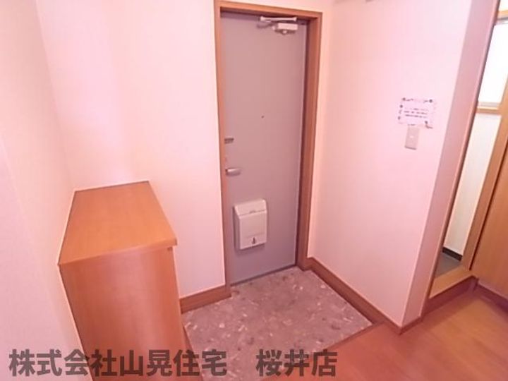 奈良県桜井市大字西之宮(アパート)の賃貸物件202の玄関
