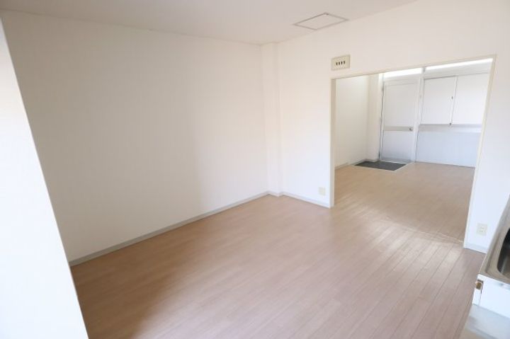 奈良県桜井市大字粟殿(マンション)の賃貸物件403の居間