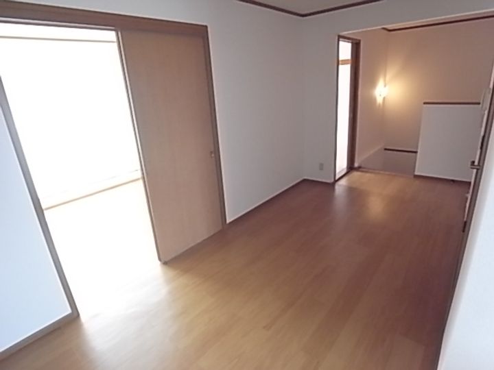 奈良県磯城郡三宅町大字伴堂(アパート)の賃貸物件の居間