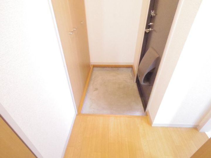 奈良県天理市二階堂上ノ庄町(アパート)の賃貸物件の玄関