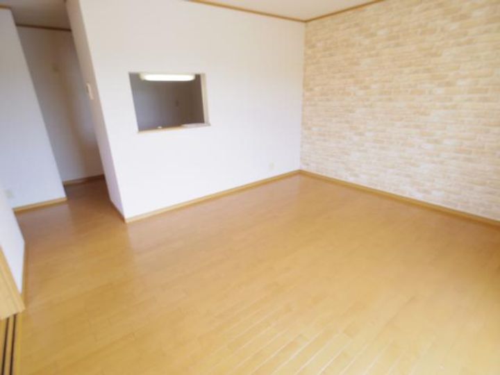 奈良県天理市東井戸堂町(アパート)の賃貸物件の居間