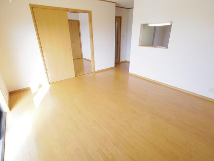 奈良県天理市東井戸堂町(アパート)の賃貸物件の居間
