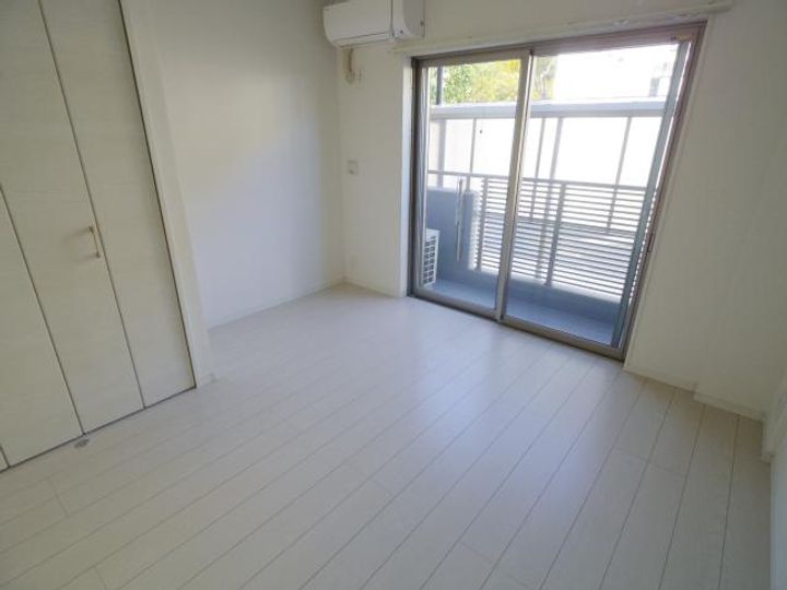 奈良県天理市川原城町(マンション)の賃貸物件の居間