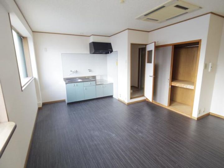 奈良県天理市勾田町(マンション)の賃貸物件の居間