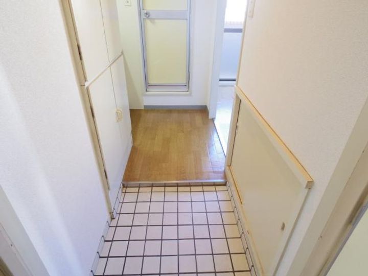 奈良県天理市丹波市町(マンション)の賃貸物件の玄関