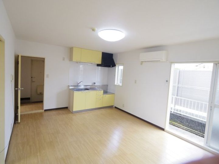 奈良県天理市勾田町(アパート)の賃貸物件の居間