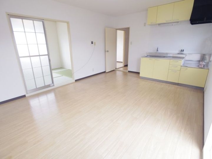 奈良県天理市勾田町(アパート)の賃貸物件の居間