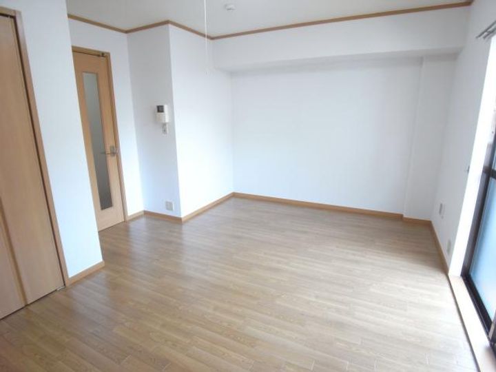 奈良県天理市田井庄町(アパート)の賃貸物件の居間