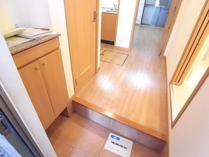 奈良県天理市田井庄町(アパート)の賃貸物件の玄関