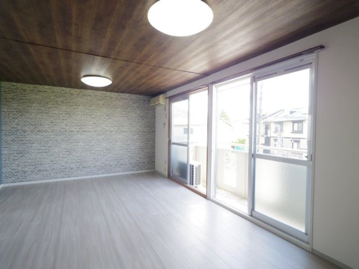 奈良県天理市櫟本町(アパート)の賃貸物件の居間