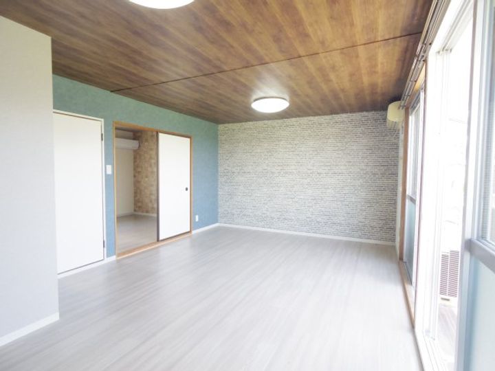 奈良県天理市櫟本町(アパート)の賃貸物件の居間