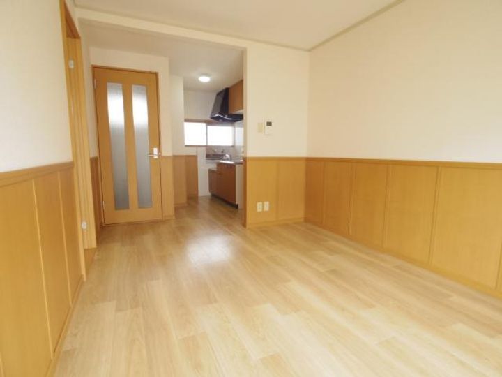 奈良県天理市櫟本町(アパート)の賃貸物件の居間