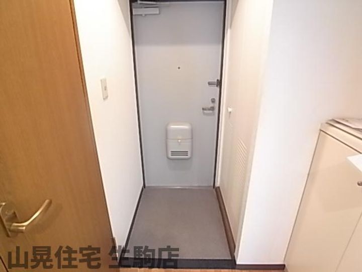 奈良県生駒市東新町(マンション)の賃貸物件411の玄関