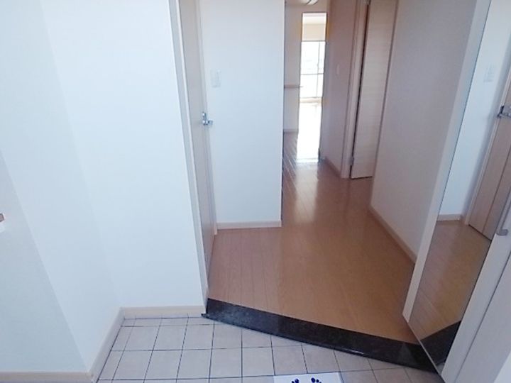 奈良県生駒市東松ケ丘(マンション)の賃貸物件702の玄関