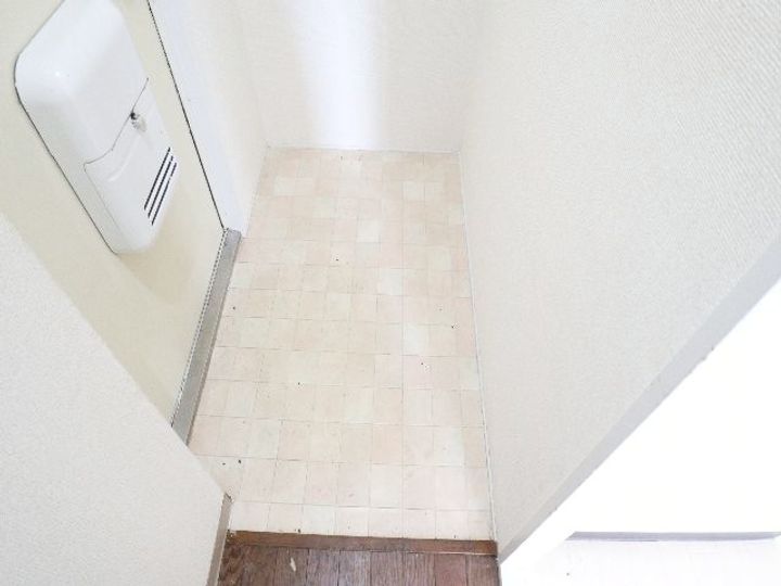 奈良県生駒市俵口町(アパート)の賃貸物件201の玄関