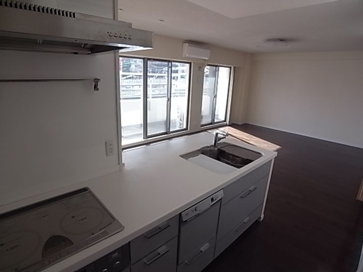 奈良県生駒市北新町(マンション)の賃貸物件のキッチン