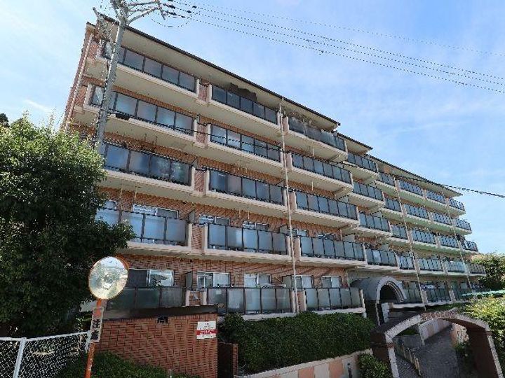 奈良県生駒市仲之町(マンション)の賃貸物件の外観