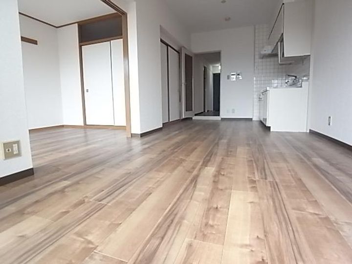 奈良県生駒市仲之町(マンション)の賃貸物件の居間