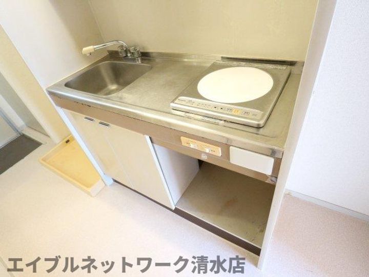 静岡県静岡市清水区青葉町(アパート)の賃貸物件のキッチン
