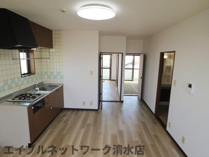 静岡県静岡市清水区大坪1丁目(マンション)の賃貸物件のキッチン