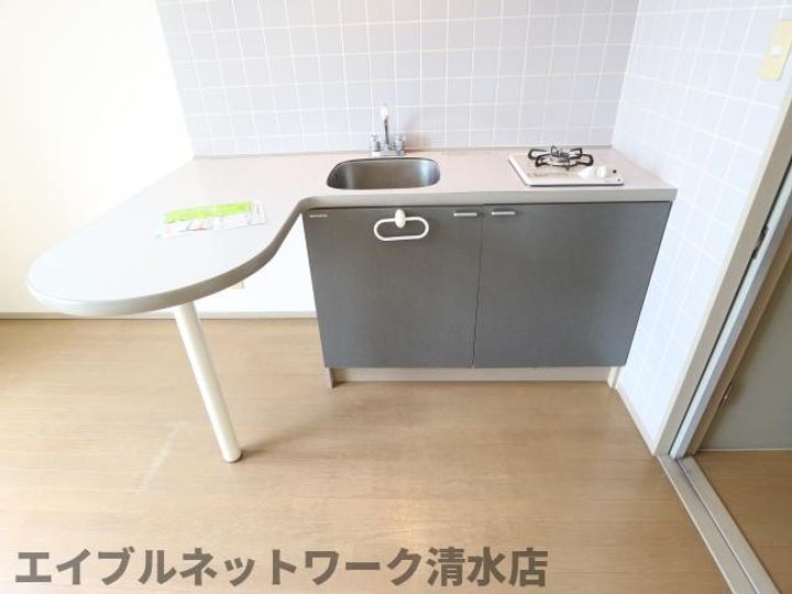 静岡県静岡市清水区岡町(マンション)の賃貸物件のキッチン