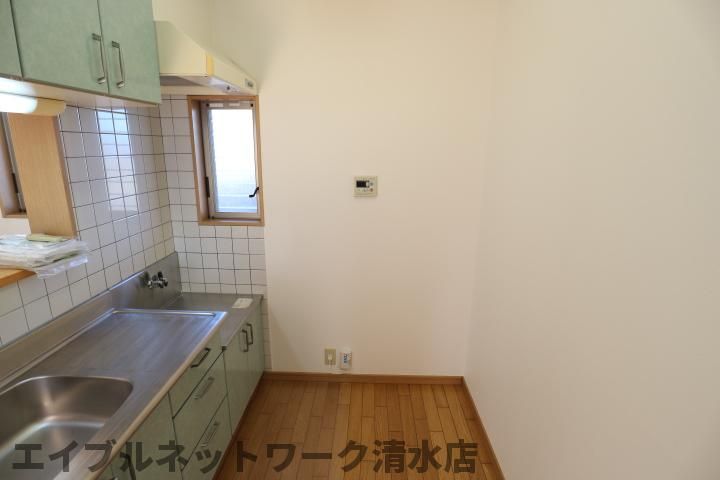 静岡県静岡市清水区興津本町(アパート)の賃貸物件のキッチン