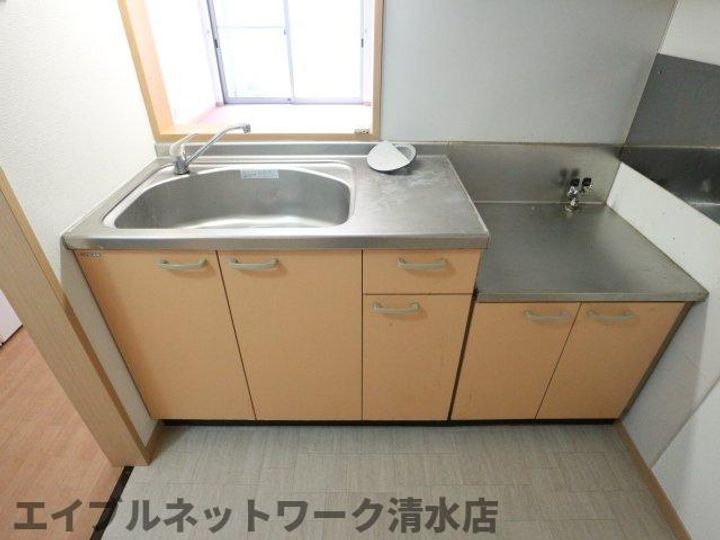 静岡県静岡市清水区折戸1丁目(アパート)の賃貸物件のキッチン