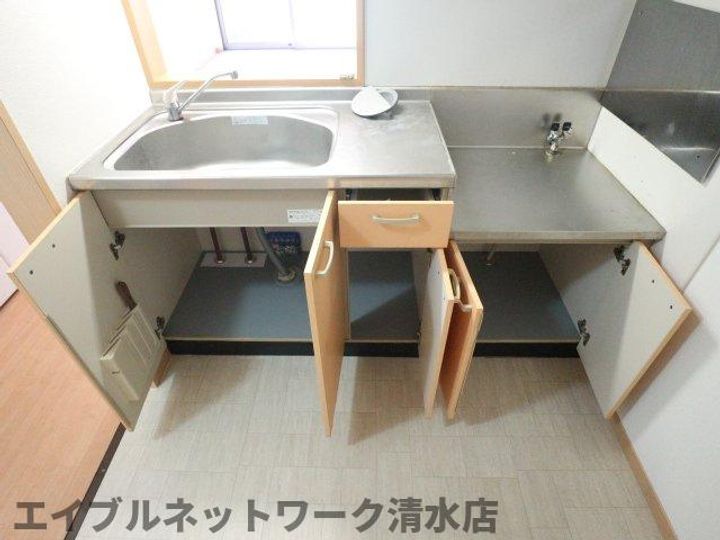 静岡県静岡市清水区折戸1丁目(アパート)の賃貸物件のキッチン