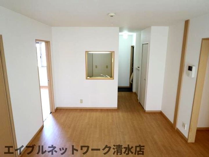 静岡県静岡市清水区折戸1丁目(アパート)の賃貸物件の居間